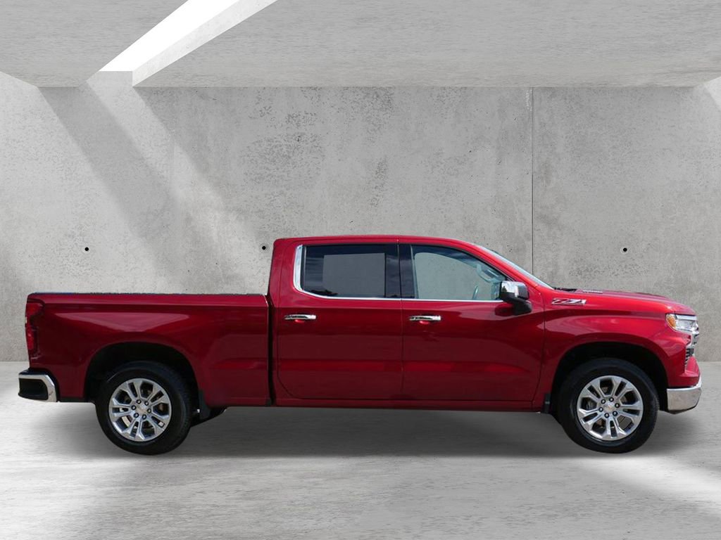 Used 2025 Chevrolet Silverado 1500 LTZ AWD/4WD image 2