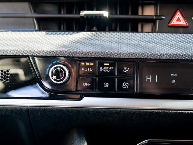 Used 2023 Kia Sportage LX image 26