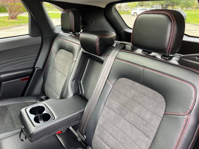 Certified 2022 Ford Escape SEL w/ SEL Stealth AWD Package image 25