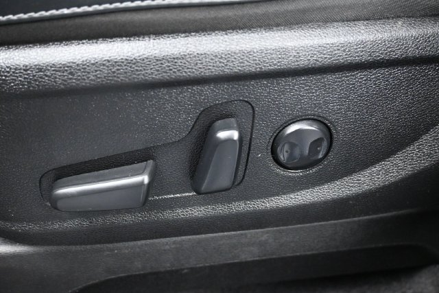 Used 2025 Kia Telluride S FWD image 12