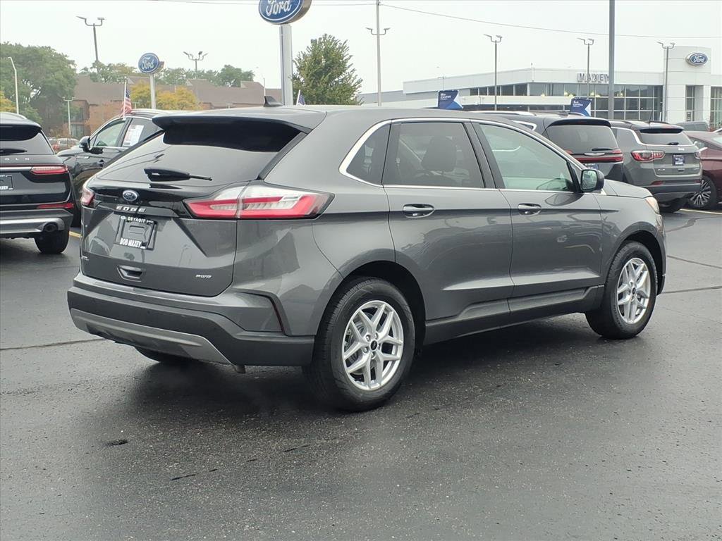 Certified 2024 Ford Edge SEL image 4