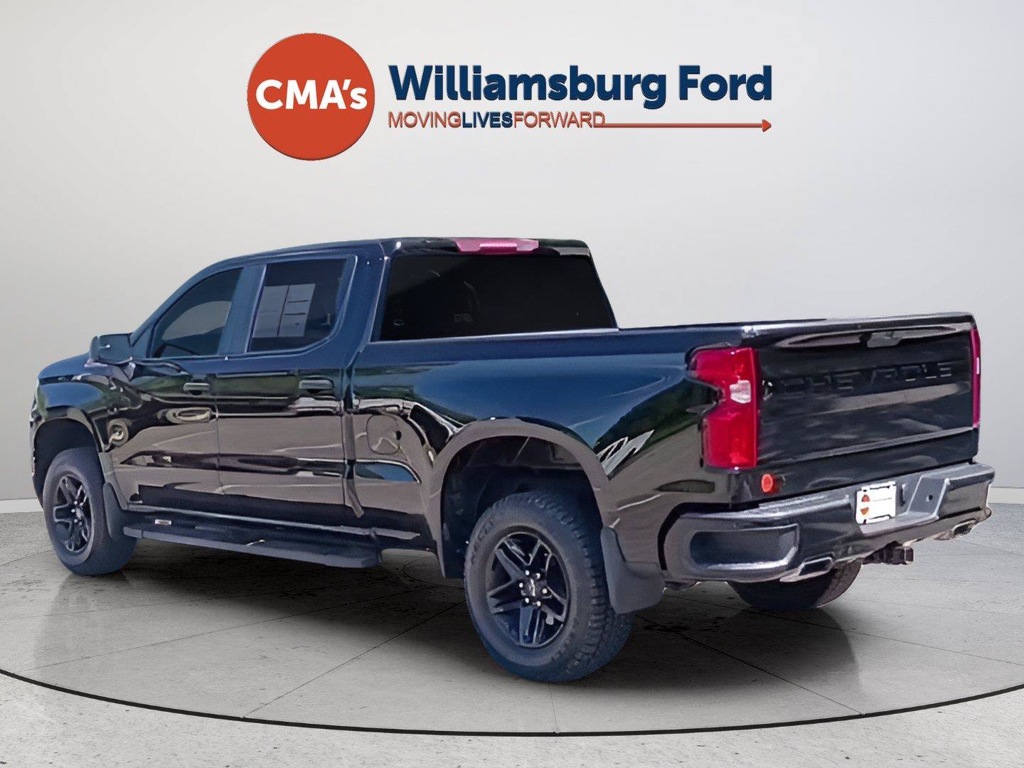 Used 2022 Chevrolet Silverado 1500 Custom Trail Boss AWD/4WD image 3
