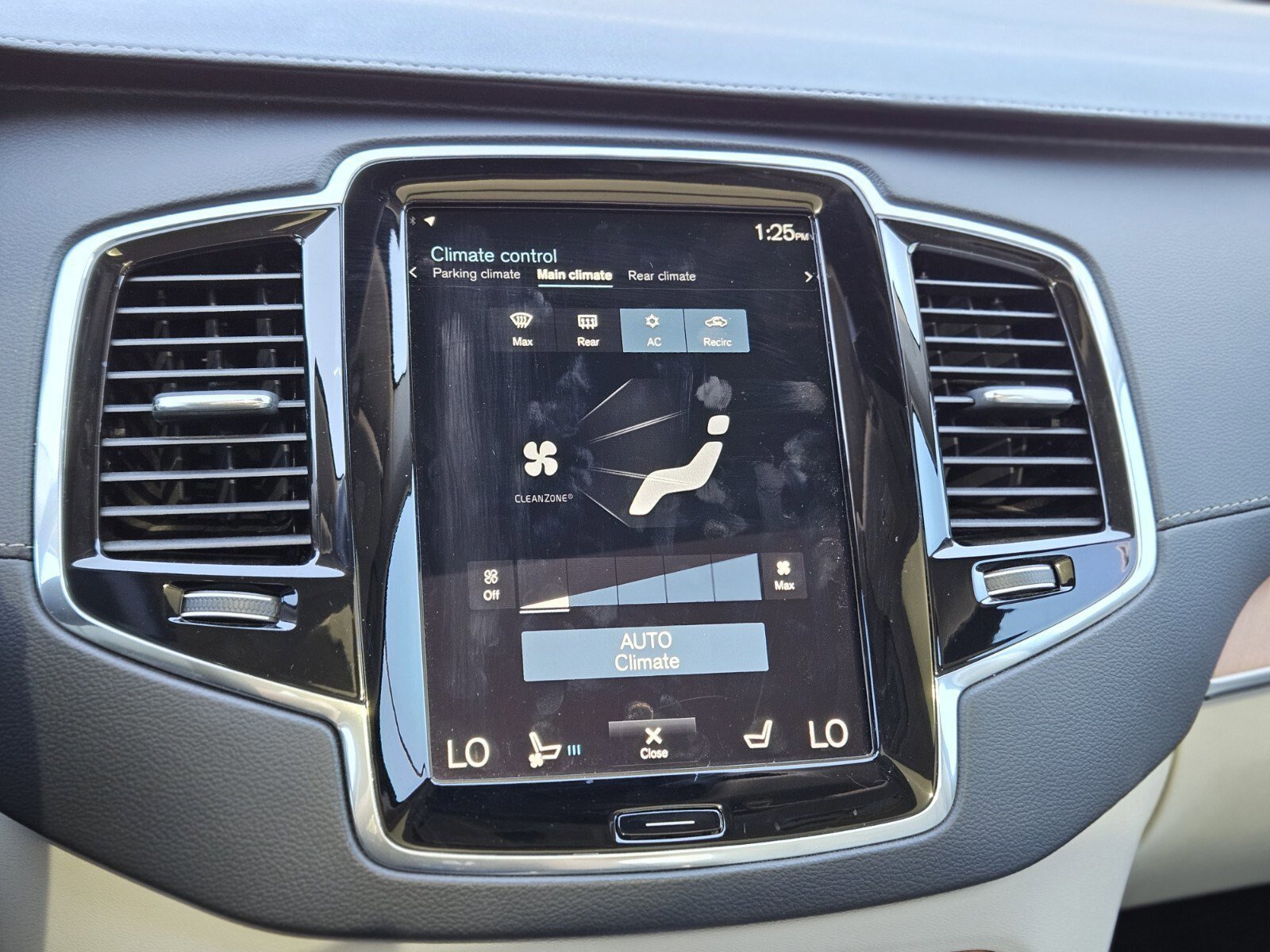 Used 2020 Volvo XC90 T6 Inscription w/ Protection Package Premier image 21