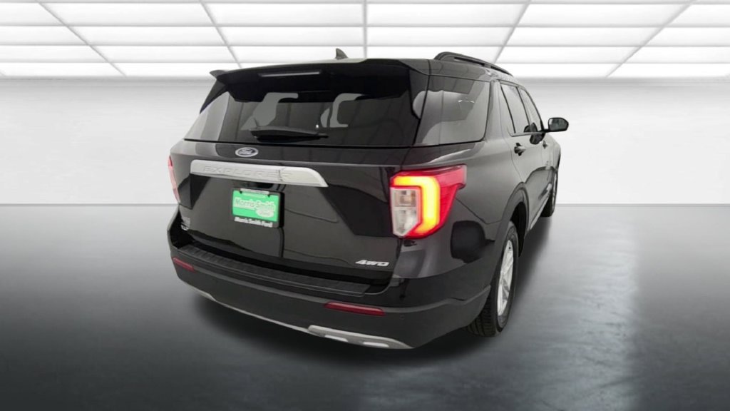 Certified 2024 Ford Explorer XLT w/ Equipment Group 202A AWD/4WD image 8