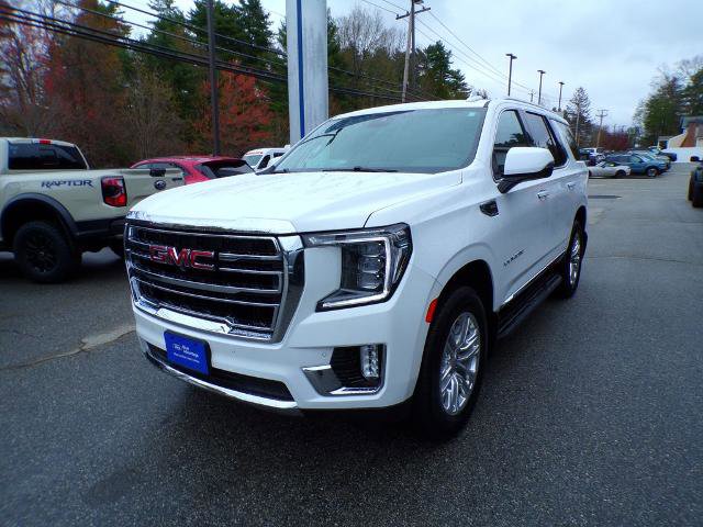 Used 2024 GMC Yukon SLT w/ SLT Luxury Package AWD/4WD image 3