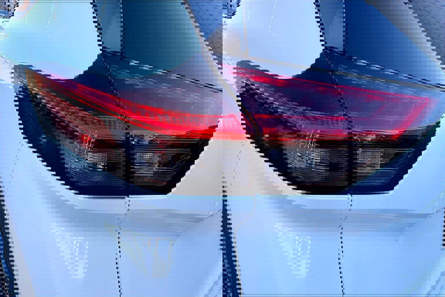 Used 2024 Nissan Rogue S image 28