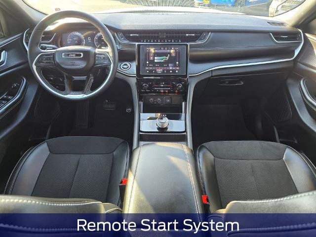 Used 2024 Jeep Grand Cherokee L Altitude AWD/4WD image 11