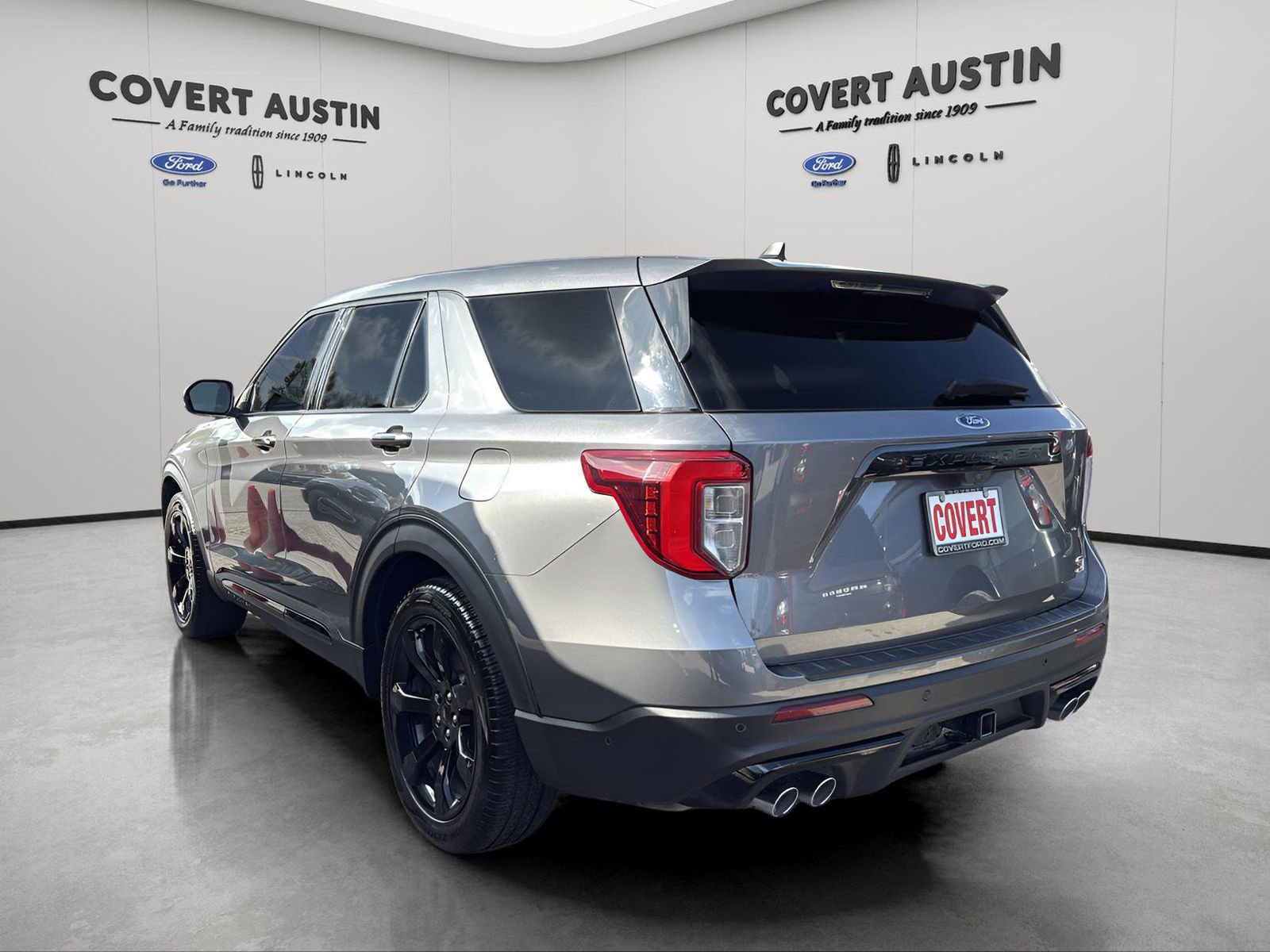 Certified 2022 Ford Explorer ST w/ Equipment Group 401A image 3