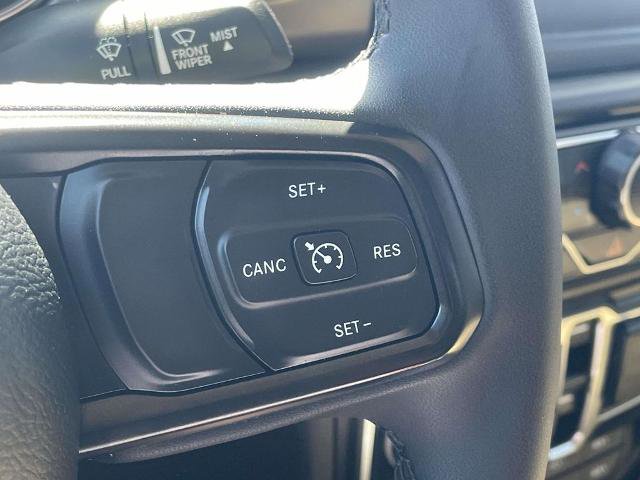 Used 2023 Jeep Gladiator Willys image 10