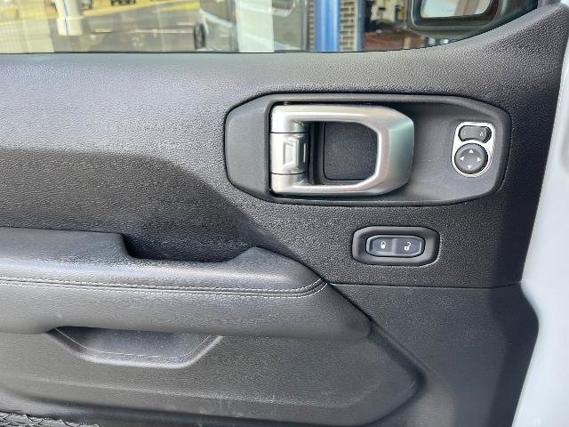 Used 2019 Jeep Wrangler Unlimited Sahara AWD/4WD image 20