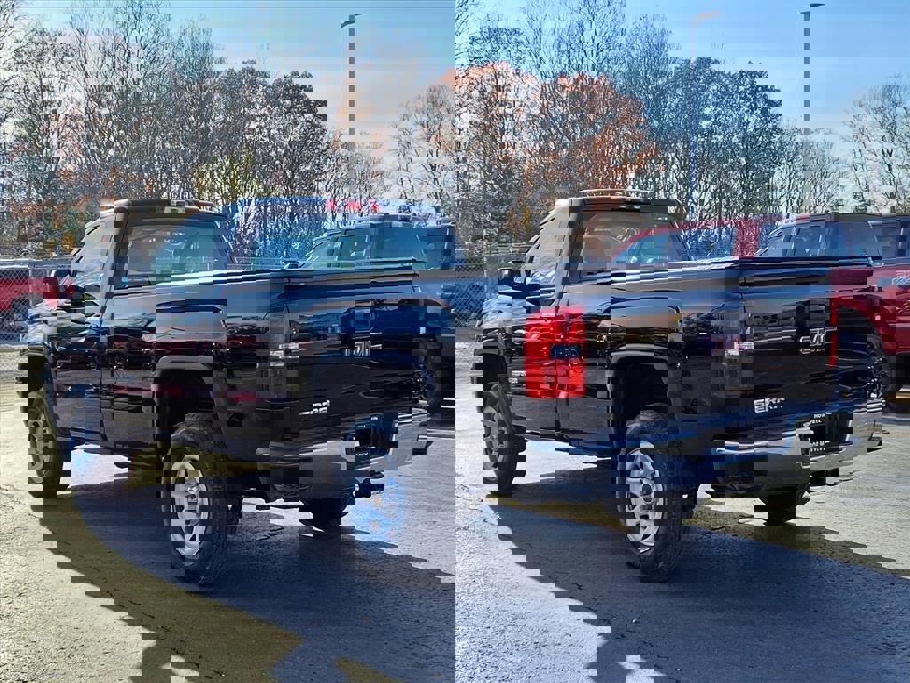 Used 2018 GMC Sierra 1500 4x4 Regular Cab w/ Sierra Convenience Package image 2