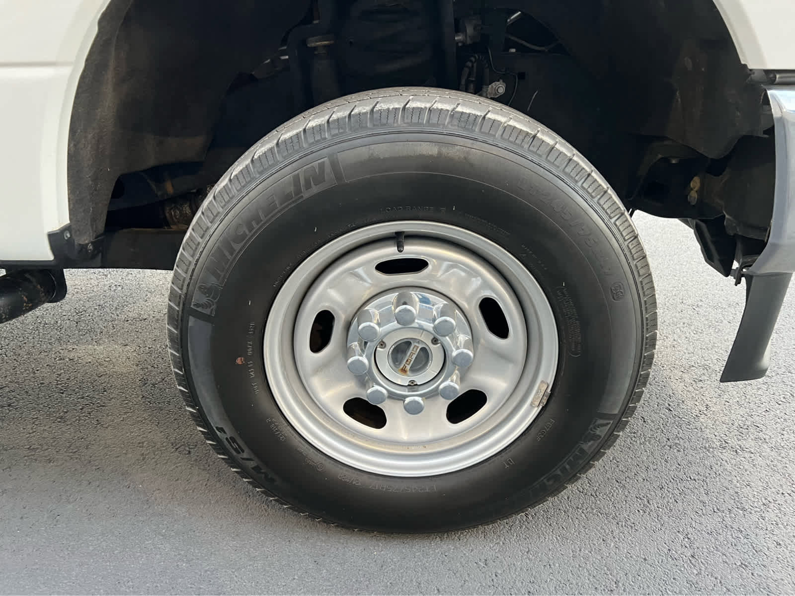 Certified 2022 Ford F350 XL w/ Power Equipment Group image 16