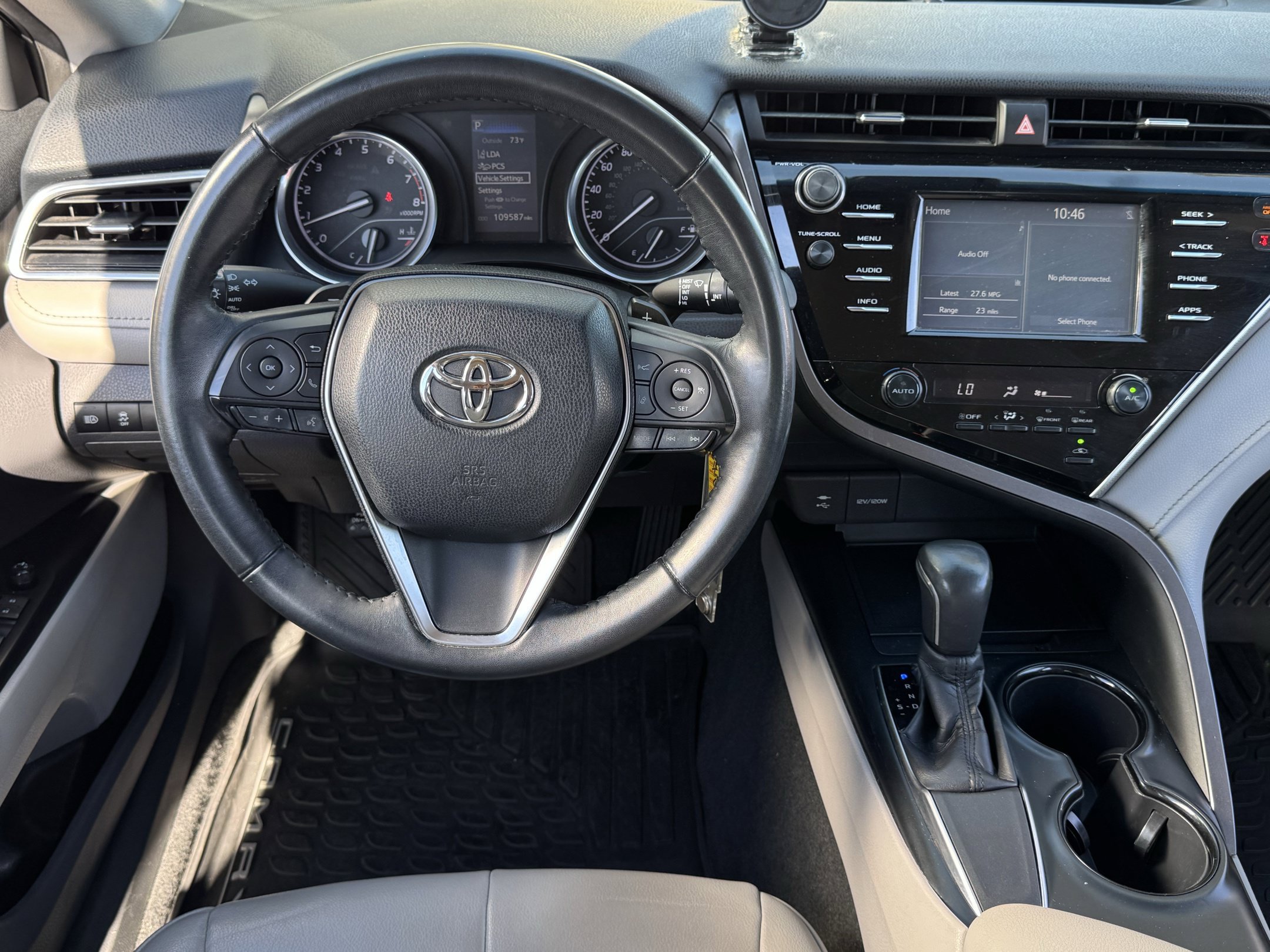 Used 2018 Toyota Camry SE FWD image 13