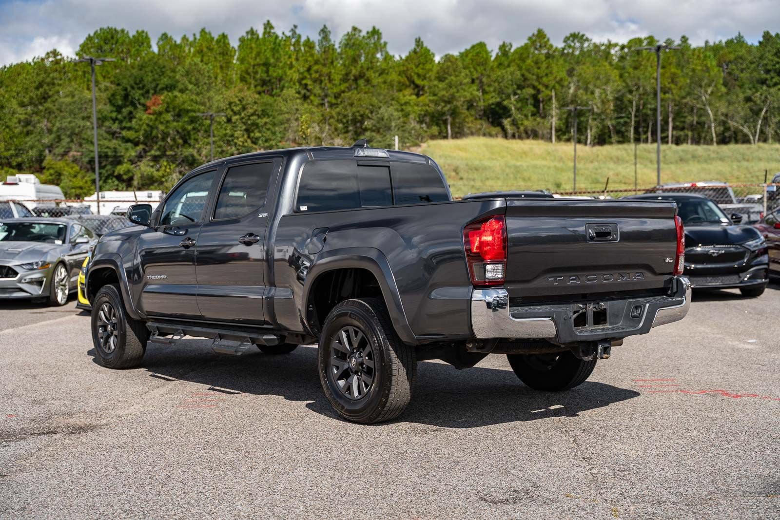Used 2023 Toyota Tacoma SR5 RWD image 5
