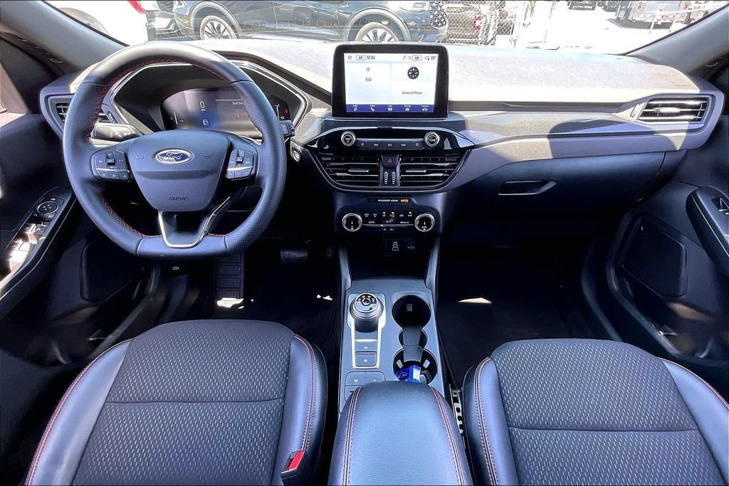 Certified 2025 Ford Escape ST-Line AWD/4WD image 14