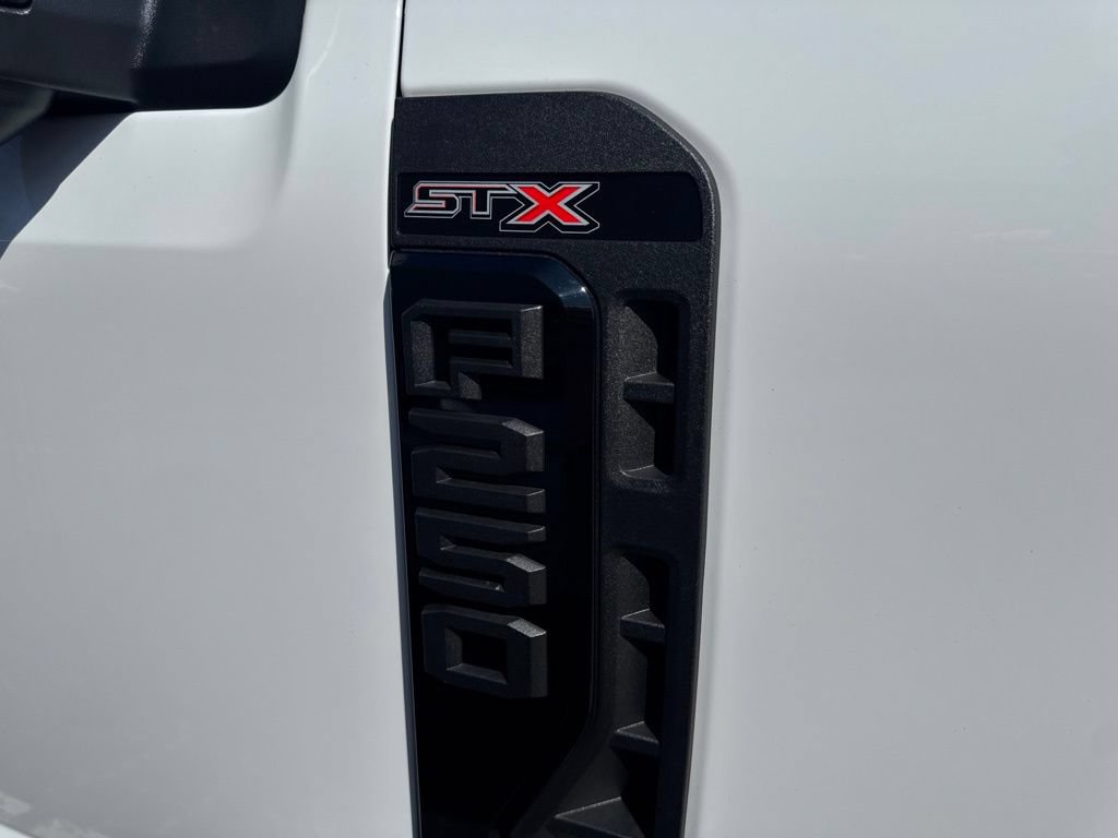 Certified 2025 Ford F250 XL w/ STX Appearance Package AWD/4WD image 34