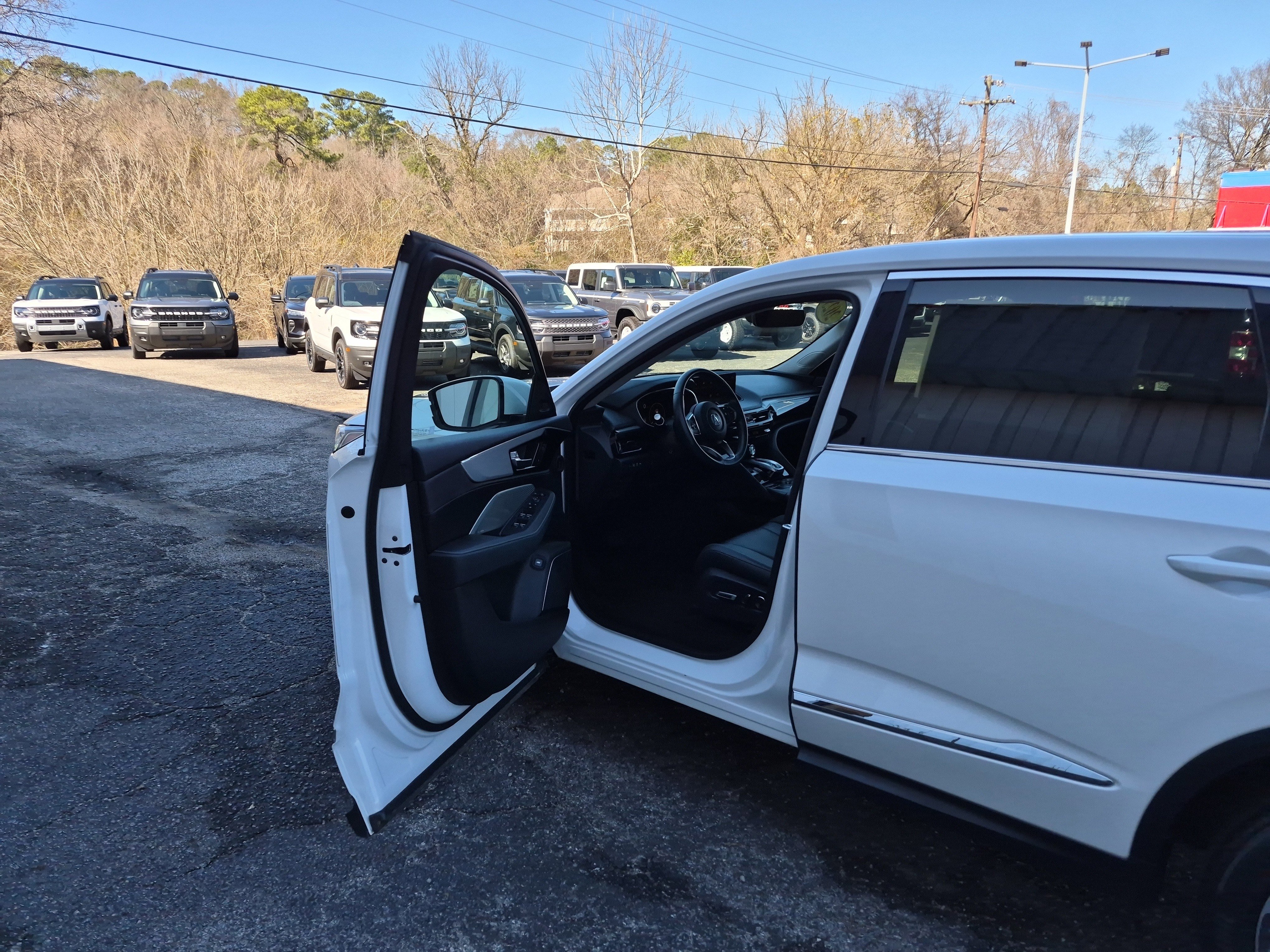 Used 2023 Acura MDX SH-AWD w/ Technology Package image 9