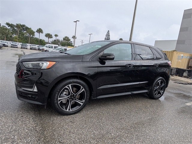 Certified 2023 Ford Edge ST image 3