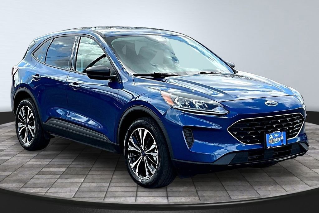 Certified 2022 Ford Escape SE w/ SE Sport Appearance Package