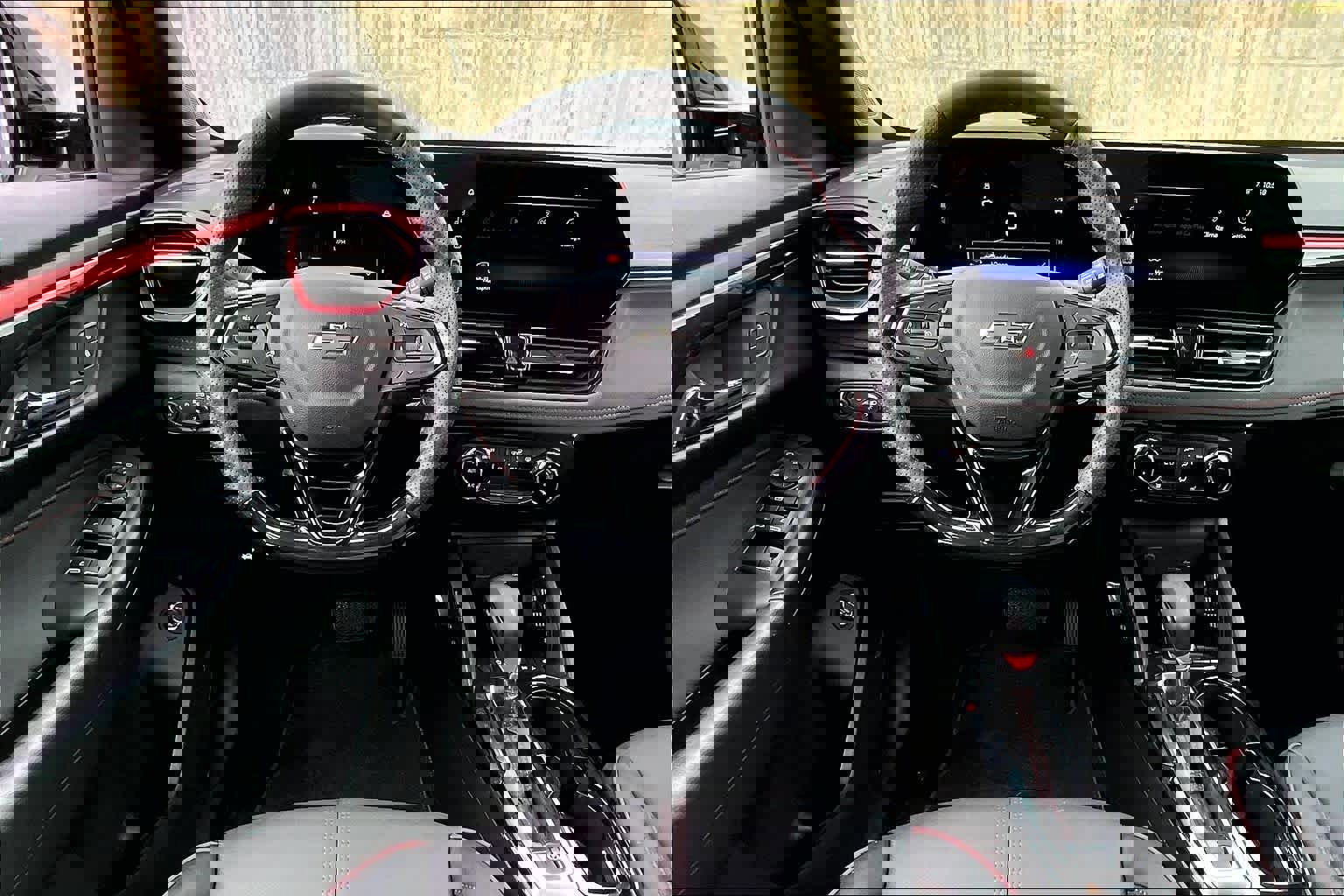 Used 2025 Chevrolet TrailBlazer RS w/ Convenience Package image 10