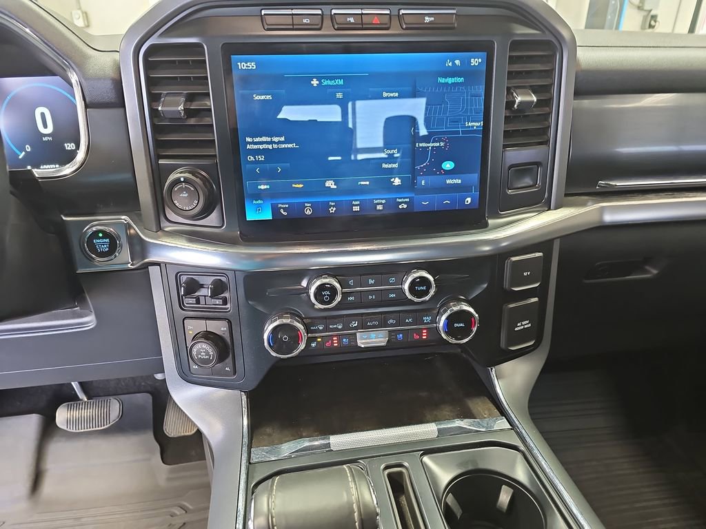 Certified 2022 Ford F150 Lariat w/ Equipment Group 502A High image 19