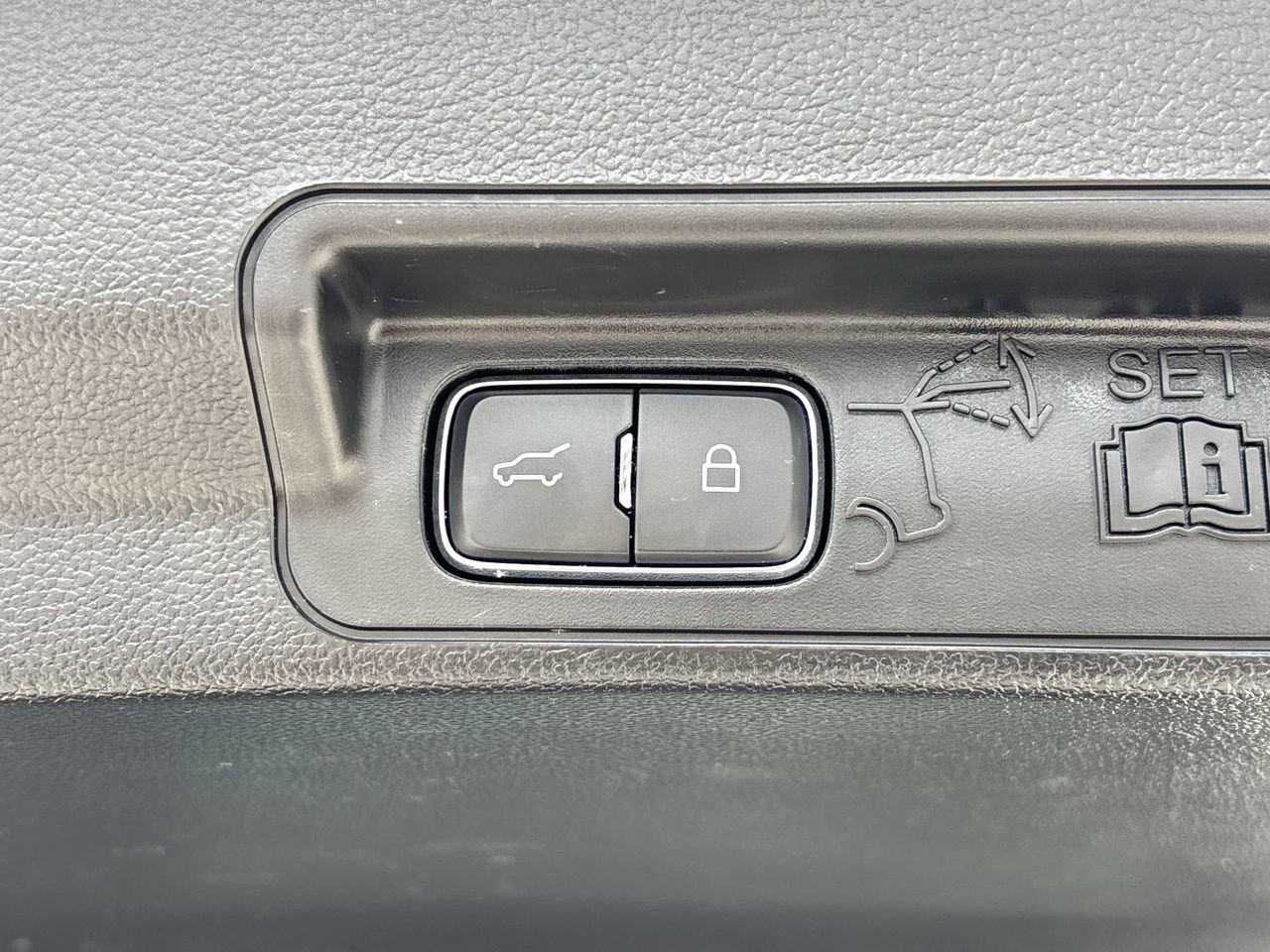 Certified 2023 Ford Explorer XLT w/ Equipment Group 202A image 9