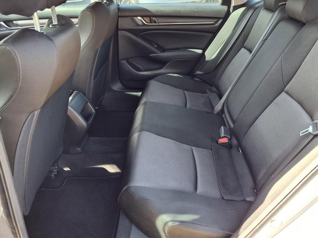 Used 2018 Honda Accord LX image 25