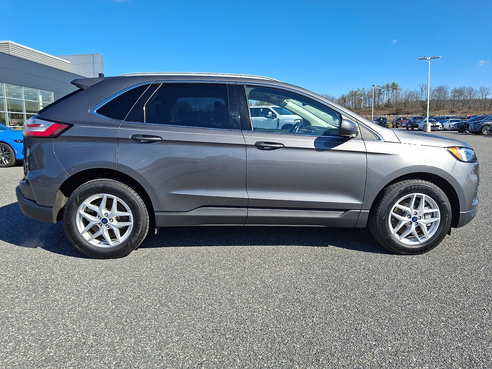 Certified 2022 Ford Edge SEL w/ Convenience Package image 5