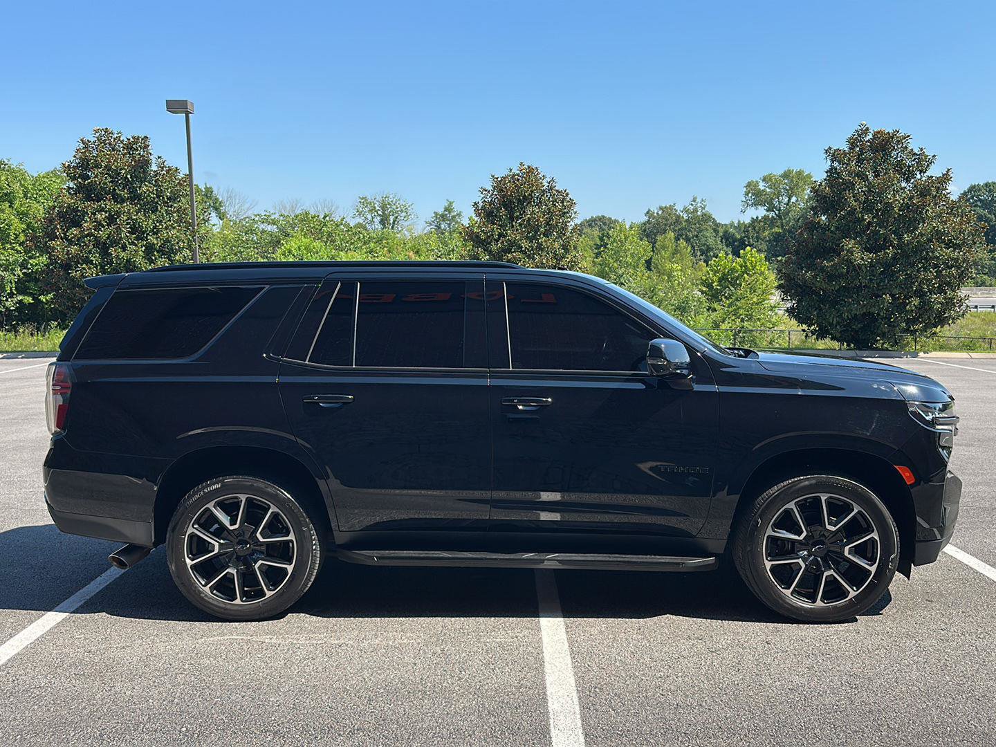 Used 2022 Chevrolet Tahoe RST w/ Luxury Package AWD/4WD image 6