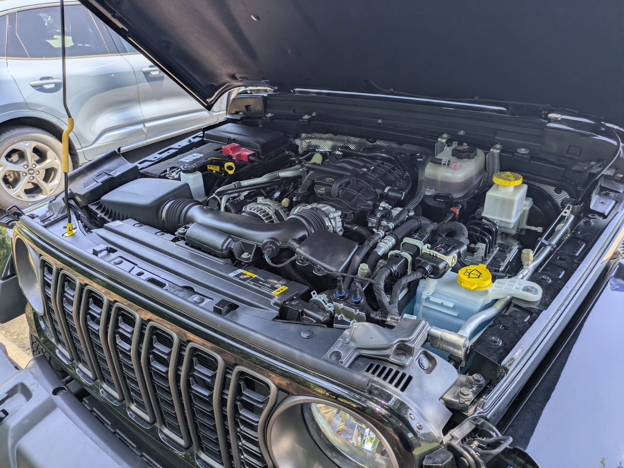 Used 2024 Jeep Gladiator Sport AWD/4WD image 32