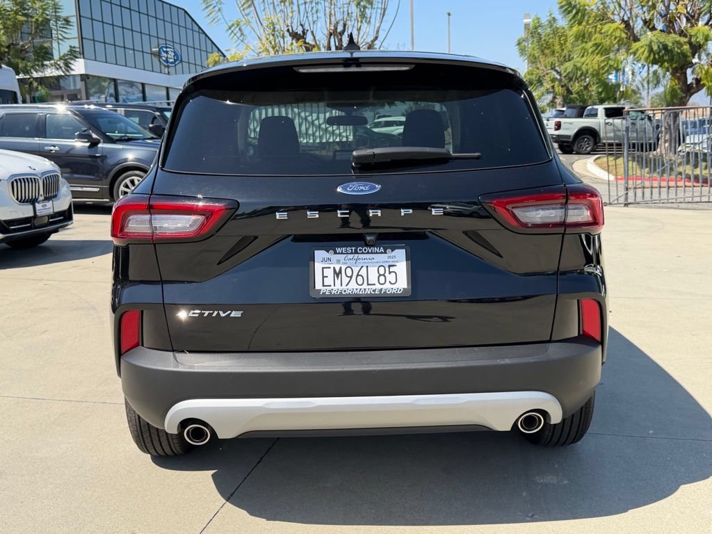 Certified 2025 Ford Escape Active FWD image 9