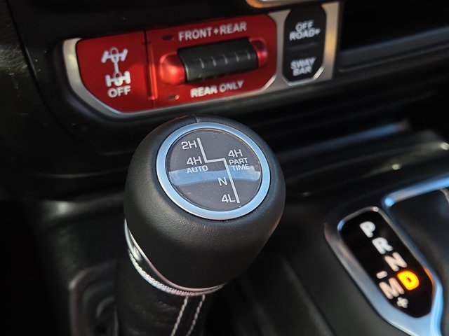 Used 2022 Jeep Gladiator Rubicon w/ LED Lighting Group AWD/4WD image 28