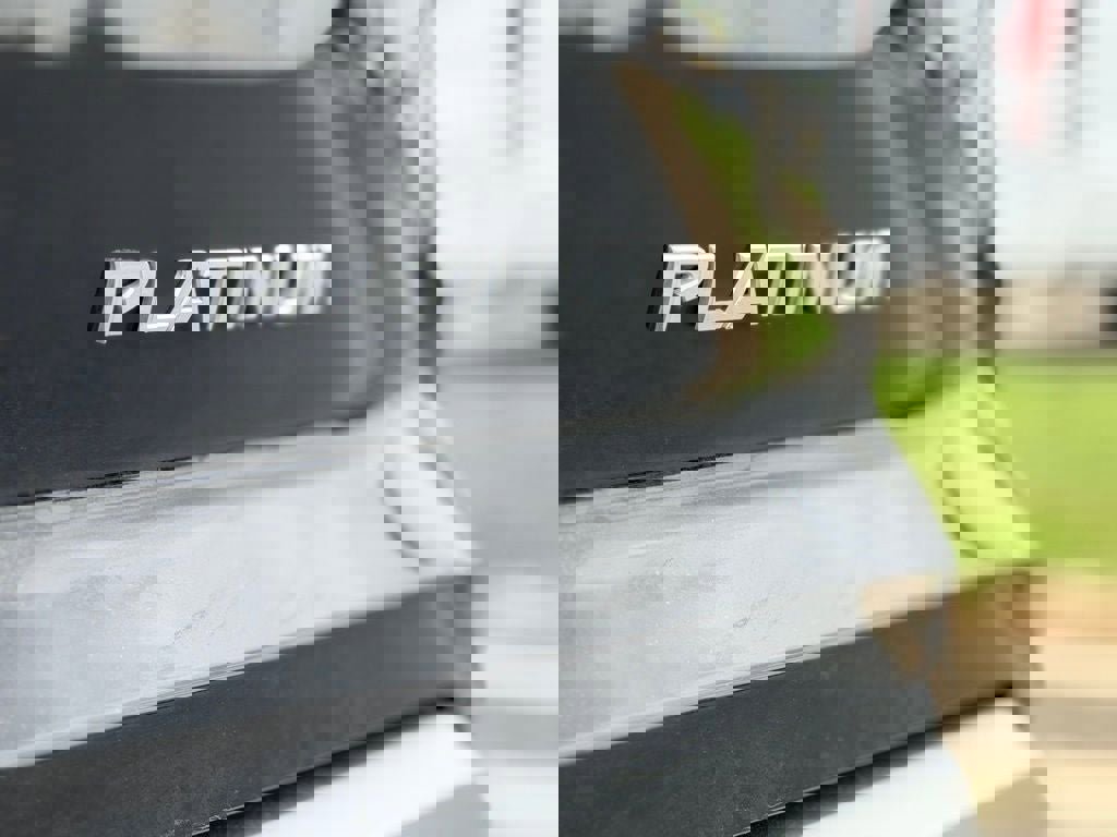 Used 2024 Nissan Pathfinder Platinum w/ Cargo Package image 9