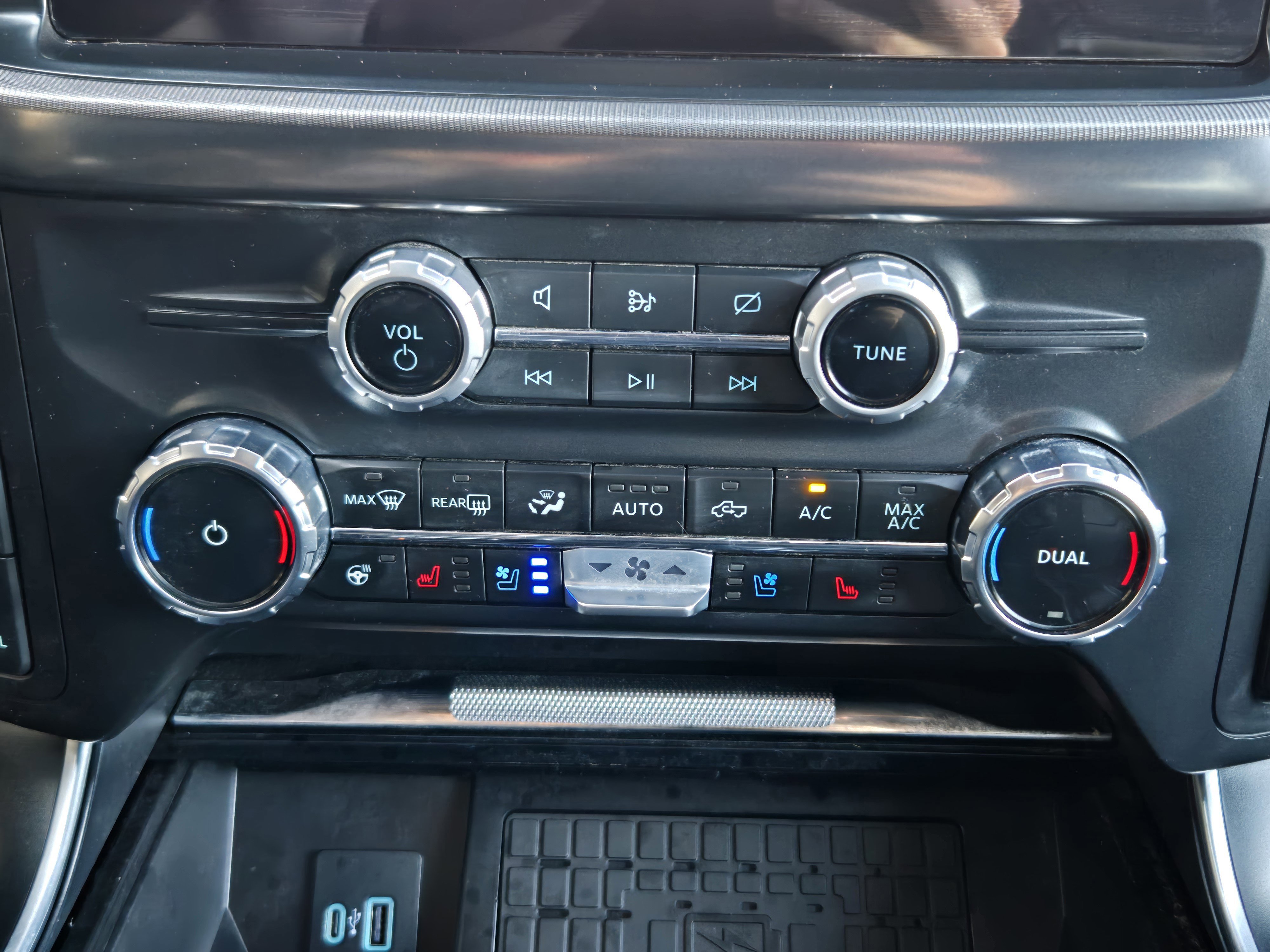 Certified 2024 Ford F150 Raptor image 14