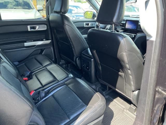 Certified 2022 Ford Explorer Limited w/ Hybrid Equipment Group 310A image 17