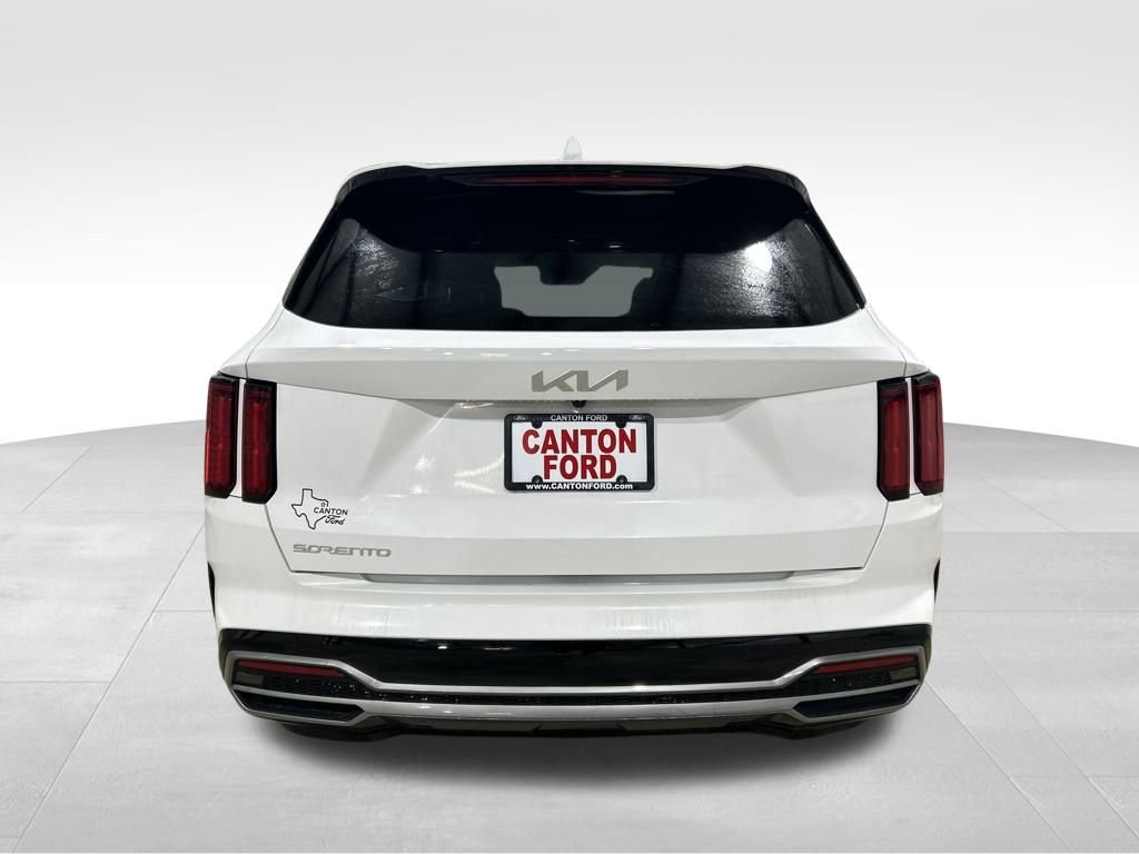 Used 2023 Kia Sorento SX image 4