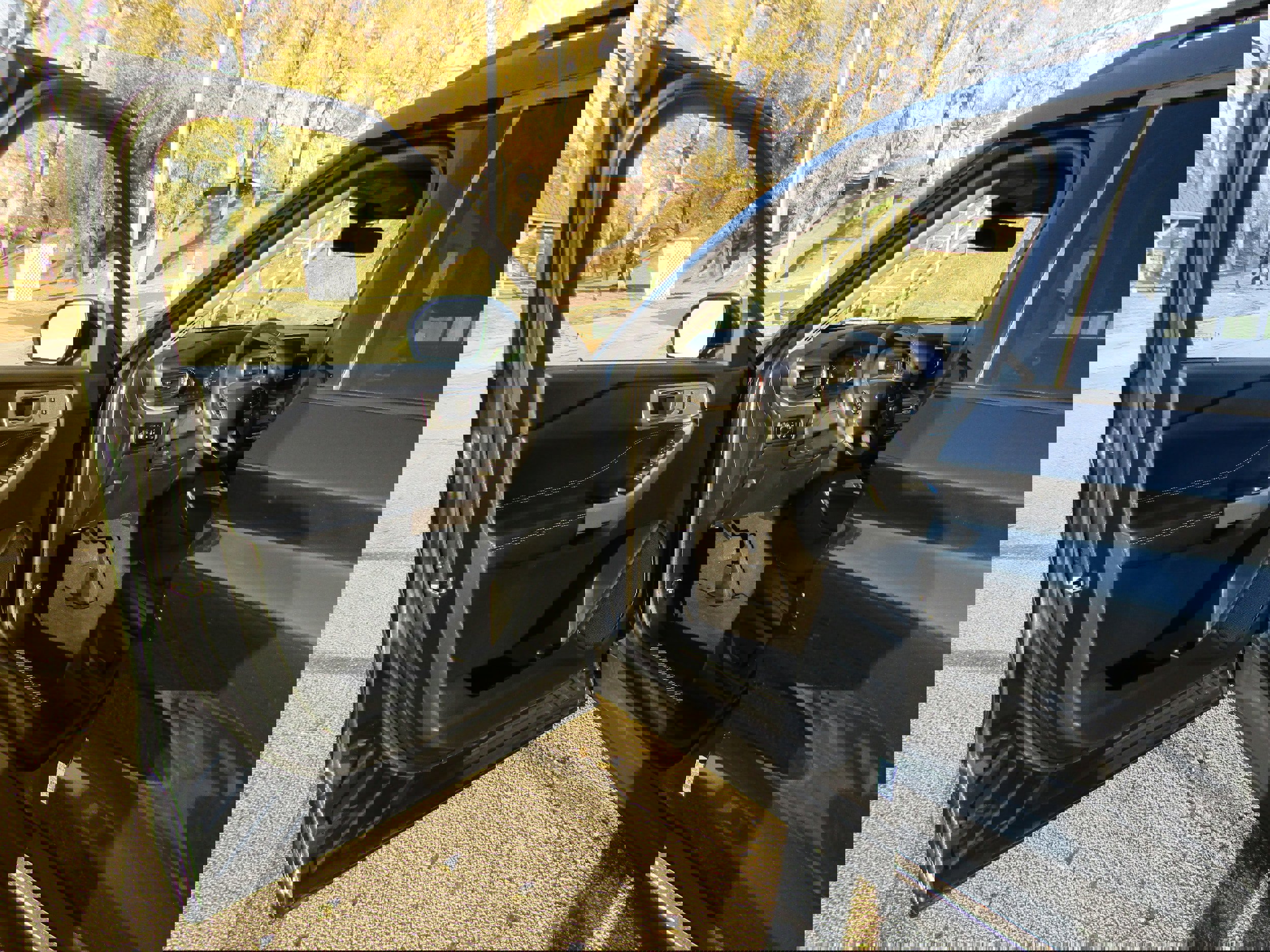 Certified 2023 Ford Explorer XLT w/ Equipment Group 202A image 14