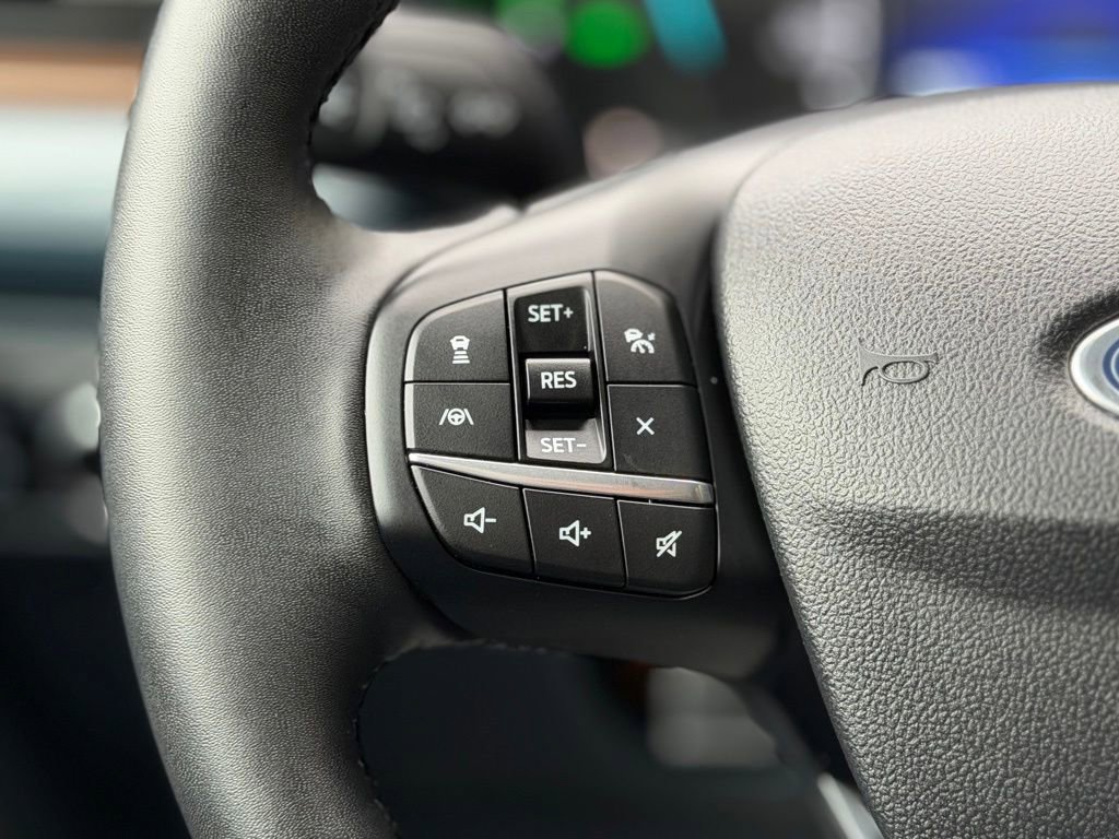 Certified 2024 Ford Maverick Lariat FWD image 11