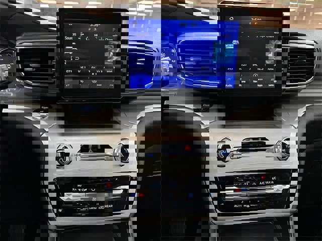 Certified 2022 Ford Explorer XLT w/ Equipment Group 202A image 8