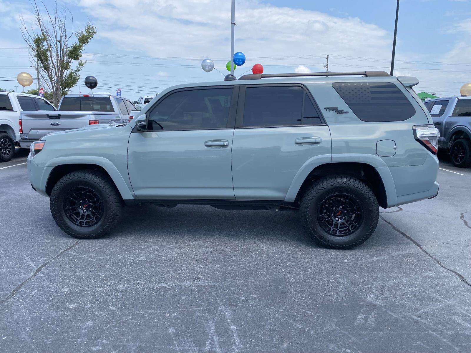 Used 2023 Toyota 4Runner TRD Off-Road Premium w/ Off Road Premium Plus Package AWD/4WD image 4