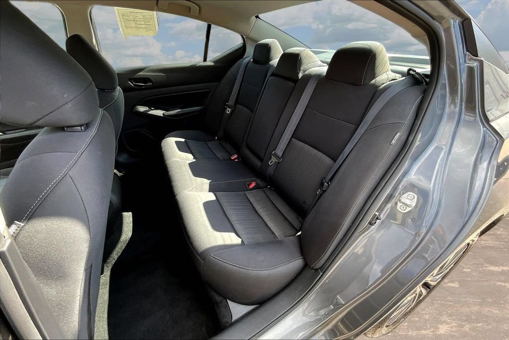 Used 2024 Nissan Altima 2.5 SV FWD image 23