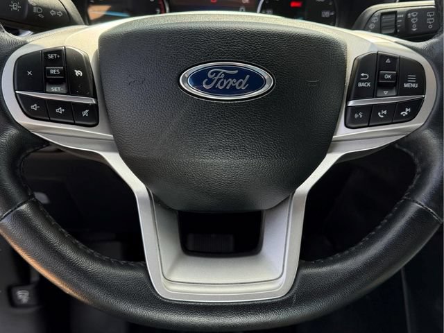 Certified 2018 Ford Explorer XLT w/ Equipment Group 202A AWD/4WD image 29