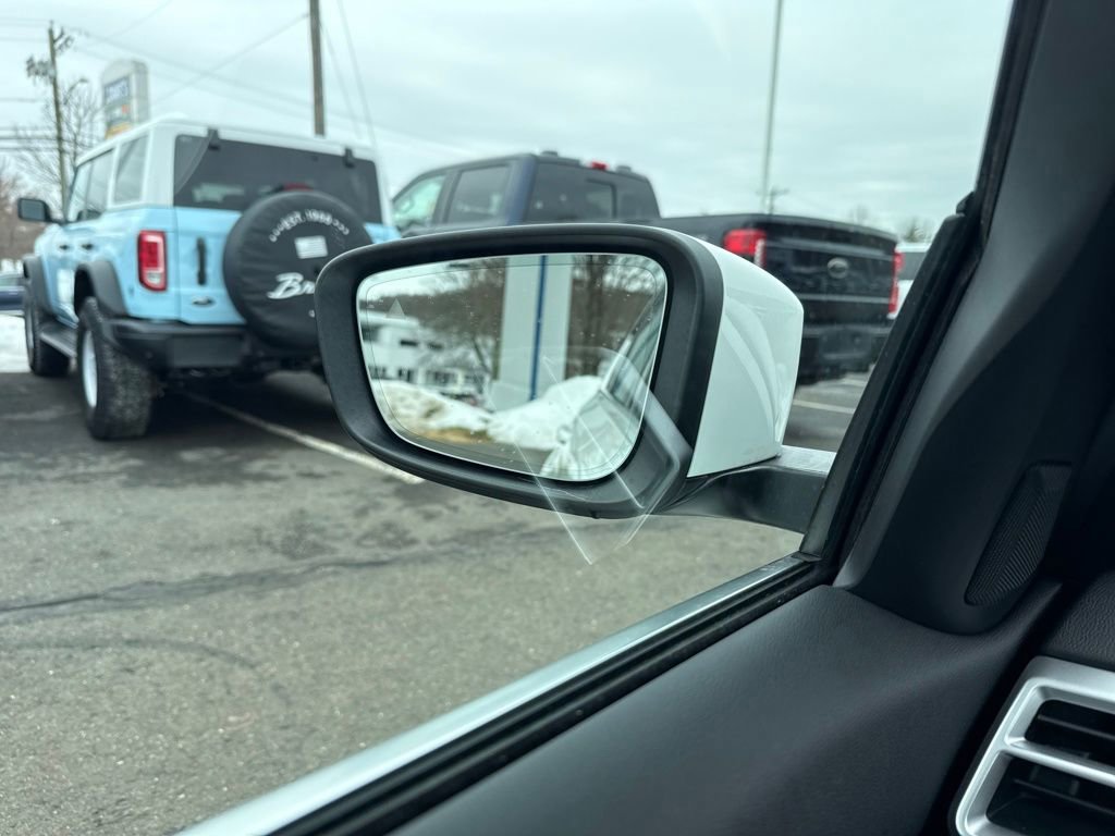 Used 2025 BMW 330i xDrive Sedan w/ Premium Package AWD/4WD image 42