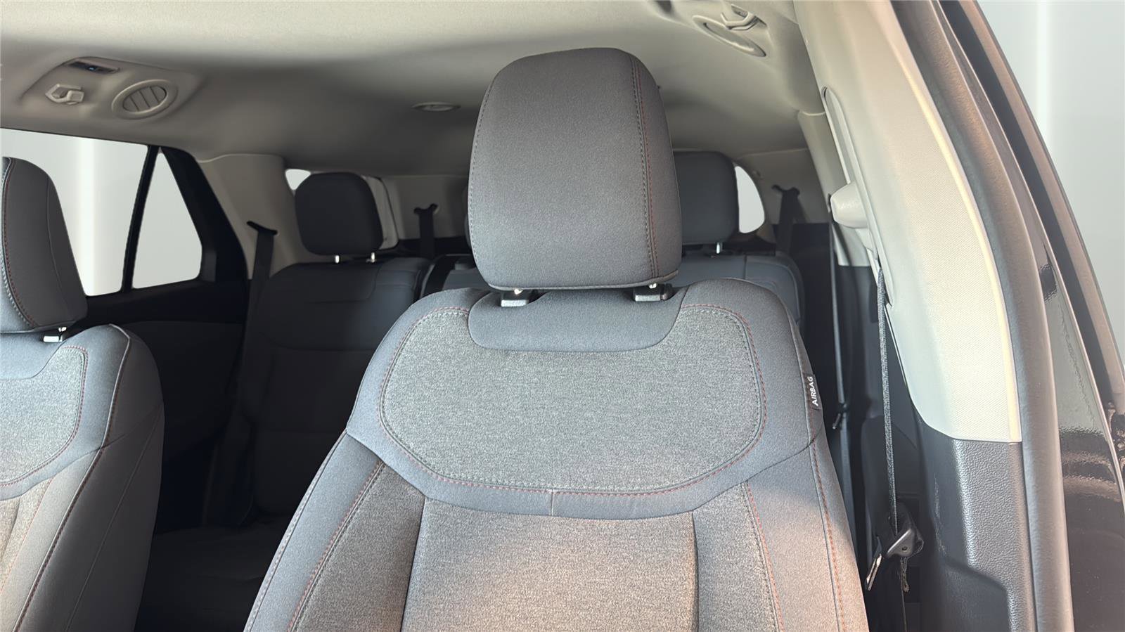 Certified 2025 Ford Explorer Active image 27