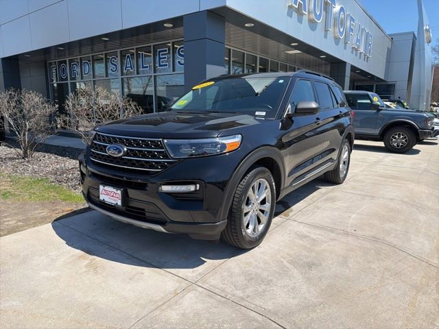 Certified 2022 Ford Explorer XLT w/ Equipment Group 202A AWD/4WD image 4