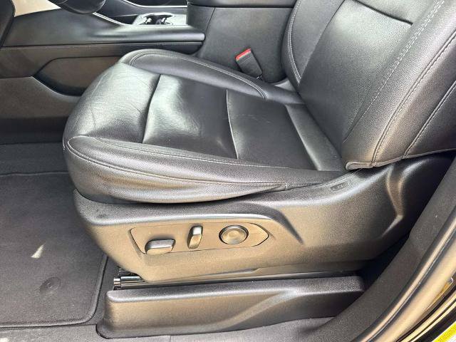 Used 2023 Chevrolet Suburban LT AWD/4WD image 18