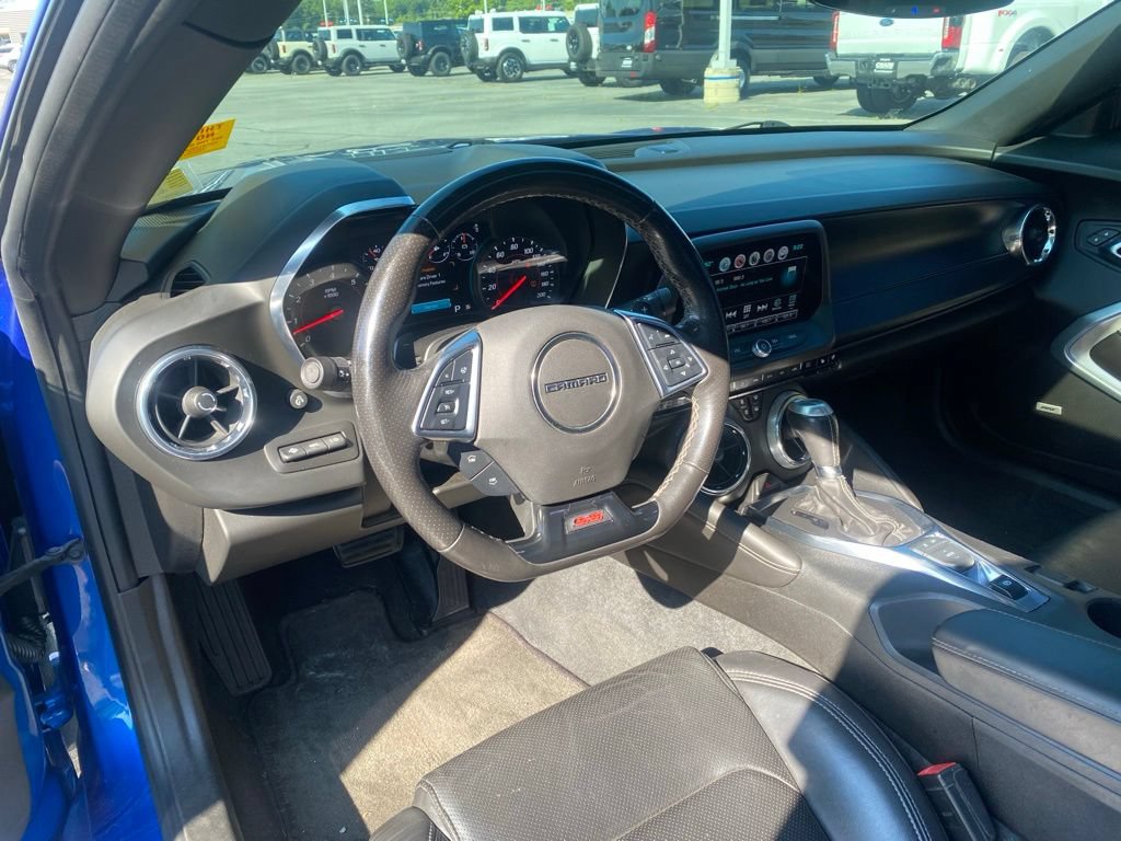 Used 2018 Chevrolet Camaro SS RWD image 12