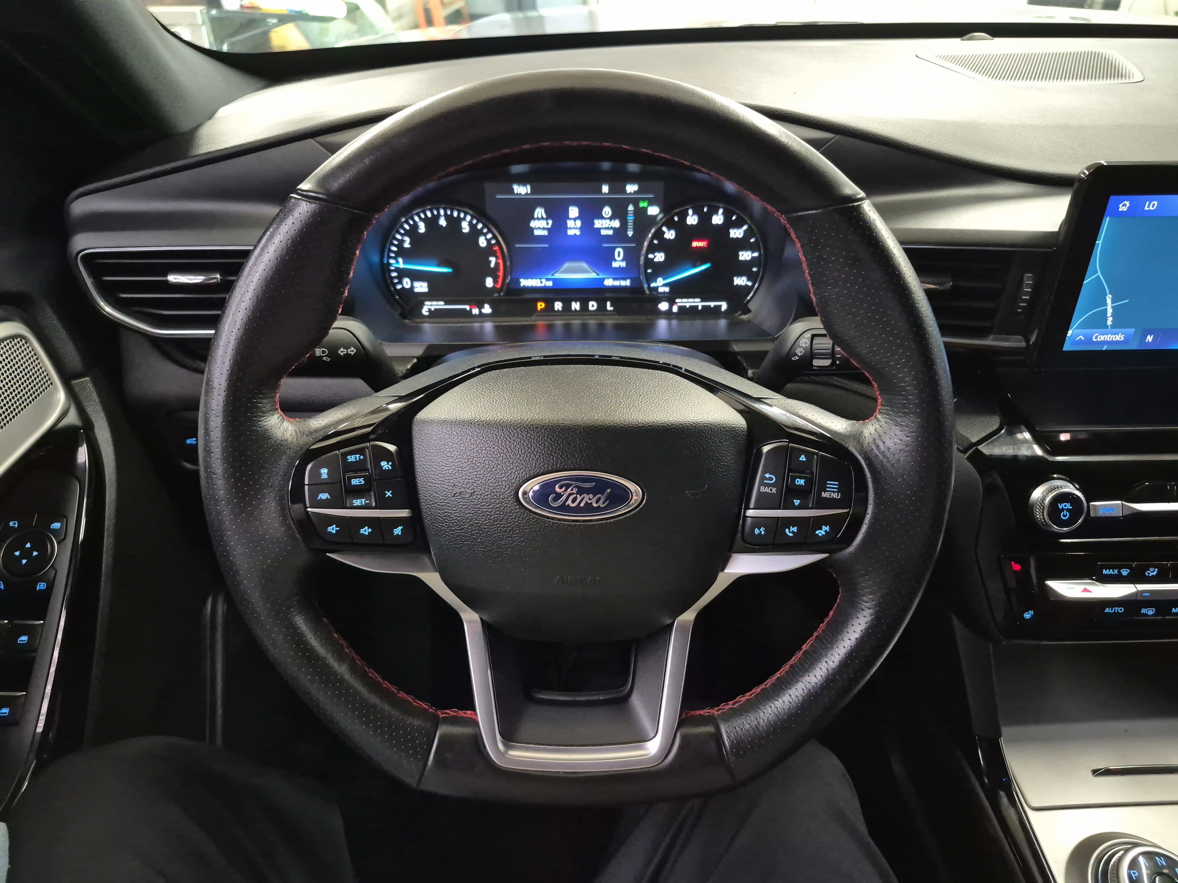 Certified 2022 Ford Explorer ST-Line w/ Class IV Trailer Tow Package AWD/4WD image 31