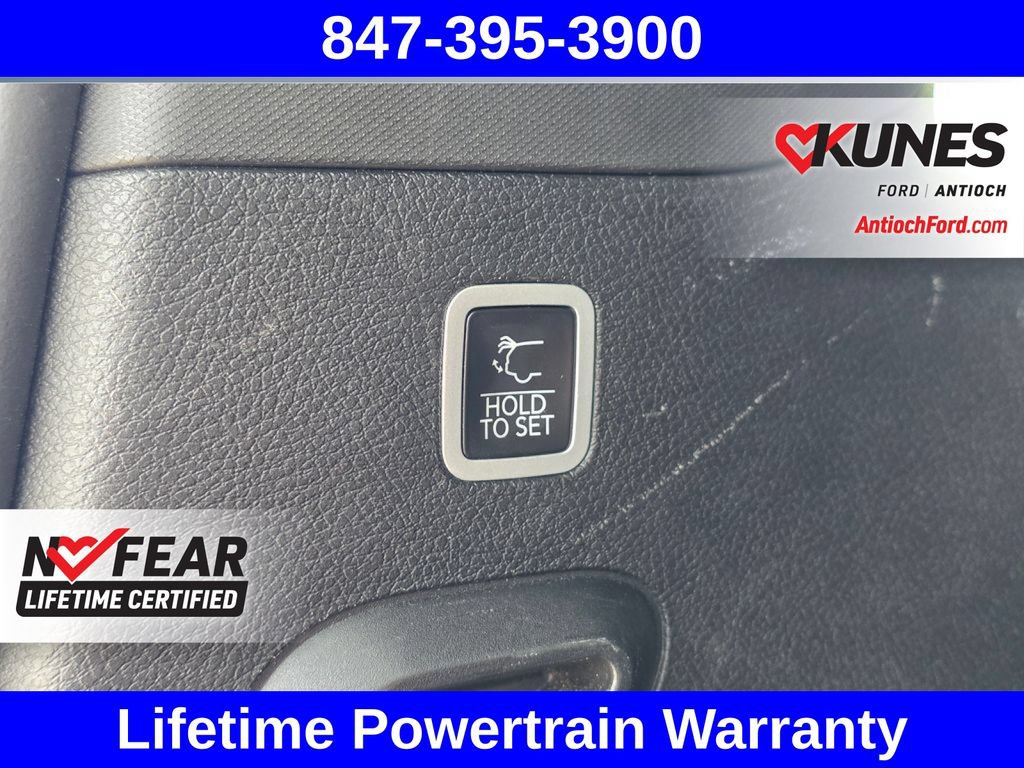 Used 2024 Jeep Wagoneer Series II w/ Flexible Seating Group AWD/4WD image 31
