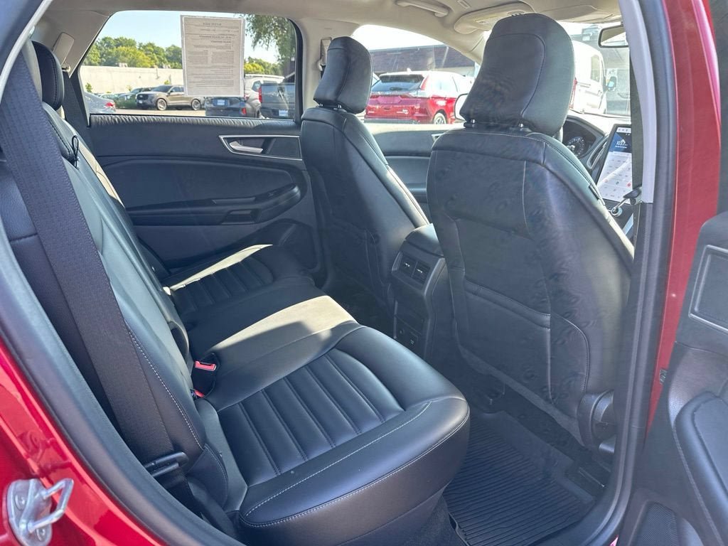 Certified 2024 Ford Edge SEL w/ Convenience Package AWD/4WD image 11